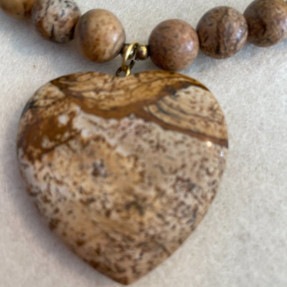Lee Sands Sand stone heart and bead necklace - Picture 3 of 4